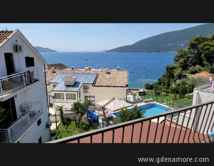 Nagy apartman a tenger mellett, , Magán szállás a községben Herceg Novi, Montenegró - C3170F85-BEE0-47C4-B178-73251424CF39