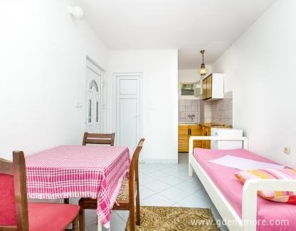 Wohnungen Davidovic, , Privatunterkunft im Ort Bijela, Montenegro - 5