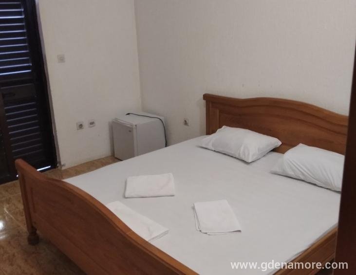 IMG-28db9d516aee74ae6e0cb116ad6707e4-V