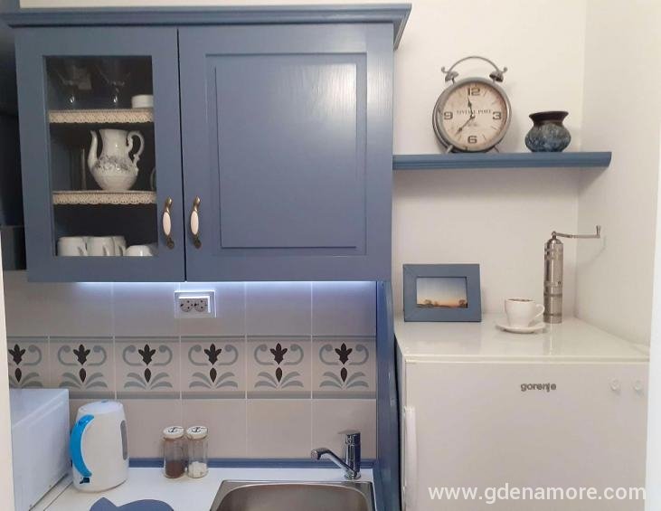 Cajna kuhinja / Kitchenette