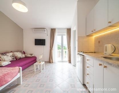 Guest House Ana, , частни квартири в града Buljarica, Черна Гора - DSC00870-HDR