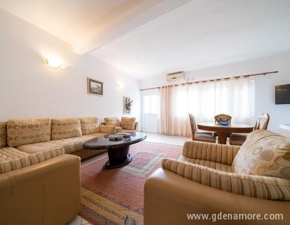 Guest House Ana, , частни квартири в града Buljarica, Черна Гора - DSC01031