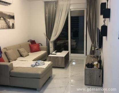 Appartamenti Giardino, Duplex con due camere da letto, alloggi privati a Djenović, Montenegro - IMG-1bb92a0d371b6416c2b03535c2e9d206-V