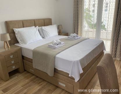 Apartamentos Vico 65, , alojamiento privado en Igalo, Montenegro - IMG-20220610-WA0008