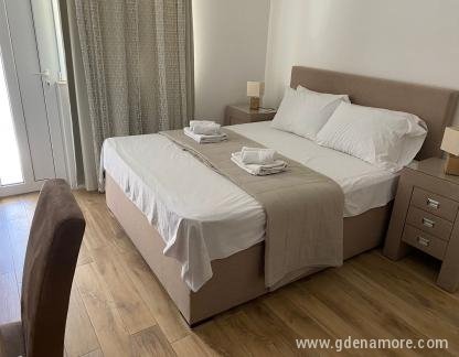 Apartamentos Vico 65, , alojamiento privado en Igalo, Montenegro - IMG-20220611-WA0007