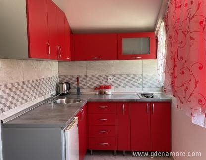 Apartmani Maric, , private accommodation in city Igalo, Montenegro - viber_image_2022-06-01_20-12-31-082