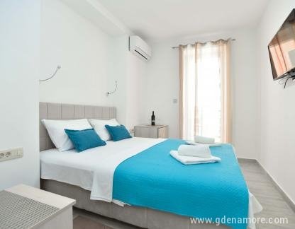 Villa Ines, Camera doppia con balcone 13, alloggi privati a Budva, Montenegro - 1