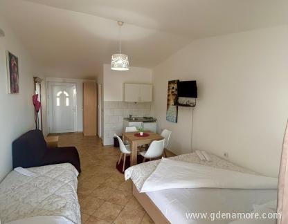 Διαμερίσματα Borsalino, , ενοικιαζόμενα δωμάτια στο μέρος Sutomore, Montenegro - viber_image_2023-06-03_14-03-01-300