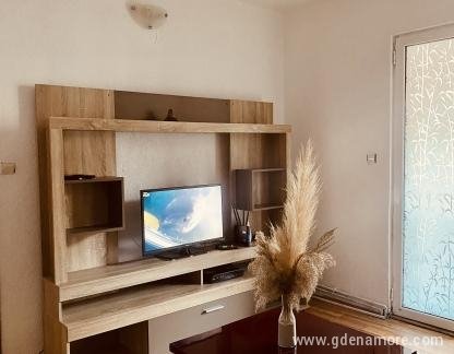 Apartmani Pekovic, Apartment 8, private accommodation in city Jaz, Montenegro - Apartman 8