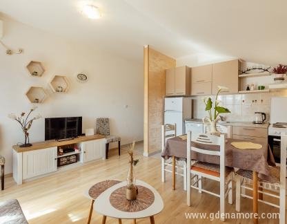 Confortevoli appartamenti nel centro di Tivat, Appartamento 3, alloggi privati a Tivat, Montenegro - 344A4158