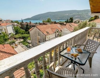 Studio apartmani,apartman sa odvojenom spavacom sobom, , частни квартири в града Igalo, Черна Гора - FB_IMG_1674064346482