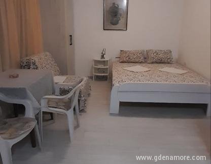 Apartmani Peđa, частни квартири в града Djenović, Черна Гора