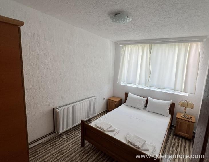 IMG-02e9aa30ca5ad24d7374111e4e892ce8-V
