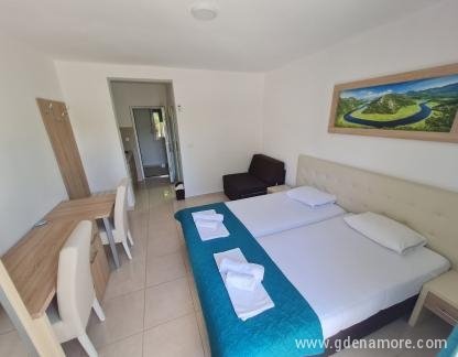 Apartments Val Sutomore, private accommodation in city Sutomore, Montenegro - 0-02-05-b5b84e2e140020630c084c5e18a3ea586109bc1eb1
