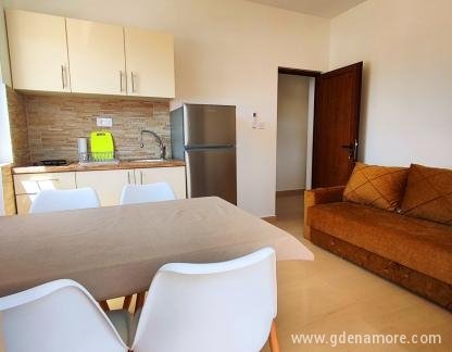 Apartmaji Vuković, zasebne nastanitve v mestu Sutomore, Črna gora - IMG-652222f514a6a89bd68047952fe57477-V
