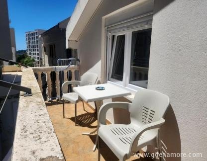 Apartmani Sunčani Bečići, Magán szállás a községben Bečići, Montenegró - becici-budva-img-2