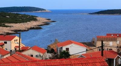 Apartments Jovic, private accommodation in city Vis, Croatia