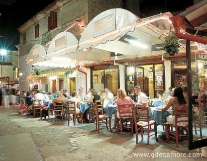 Ресторанта, частни квартири в града Umag, Хърватия