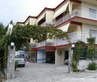 ANESTIS APARTMENTS&ROOMS, private accommodation in city Kavala, Greece