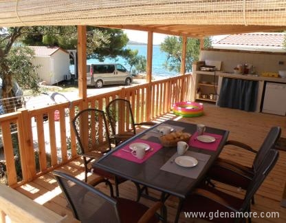 Mobile home, private accommodation in city Zadar, Croatia - Terasa mobilne kucice