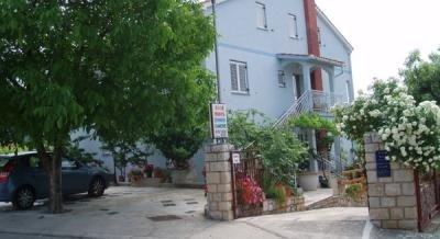 Apartments Orbanic, private accommodation in city Cres, Croatia