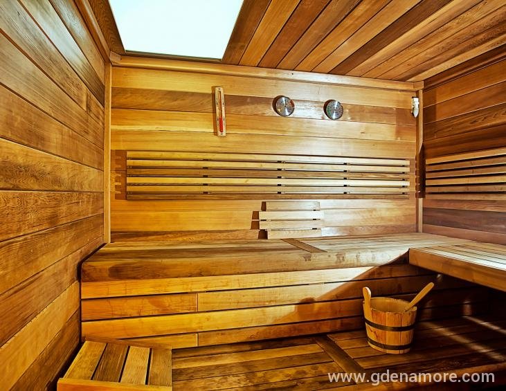 SAUNA