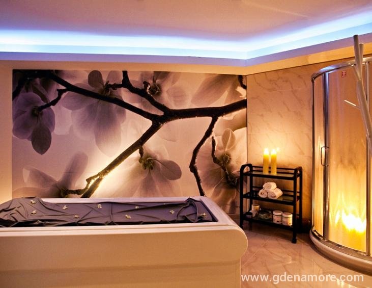 DIAMOND SPA CENTER
