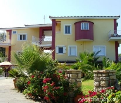 Best Western Irida Resort, частни квартири в града Kyparissia, Гърция