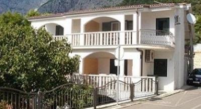 Villa Anamarija, alojamiento privado en Makarska, Croacia