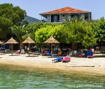 Delfini, частни квартири в града Nidri, Гърция