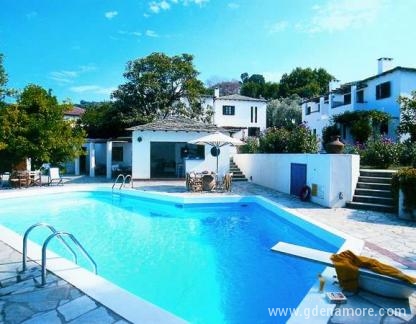 AEOLOS hotel , частни квартири в града Rest of Greece, Гърция - Hotel with pool