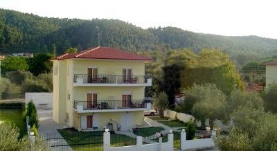 SERVETAS APARTMENTS, ενοικιαζόμενα δωμάτια στο μέρος Vourvourou, Greece