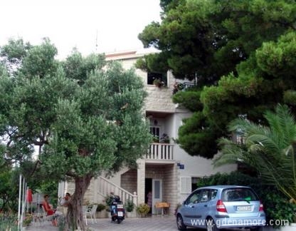 VILLA SUMIĆ, logement privé à Makarska, Croatie