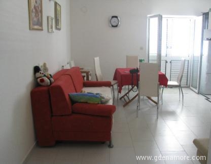 Apartment, private accommodation in city Pag, Croatia - soba 