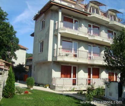 къща за гости Русеви, privat innkvartering i sted Obzor, Bulgaria