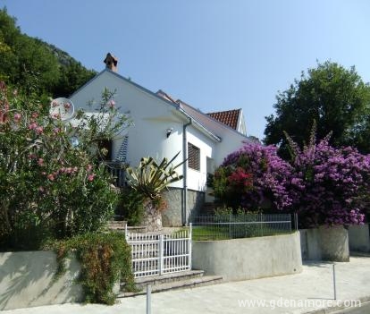 Villa Milena, Magán szállás a községben Kamenari, Montenegró