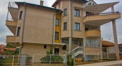 Къща за гости, private accommodation in city Sinemorets, Bulgaria