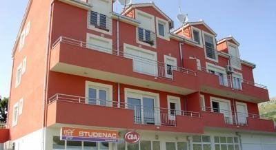 Apartments Galija, private accommodation in city Podstrana, Croatia