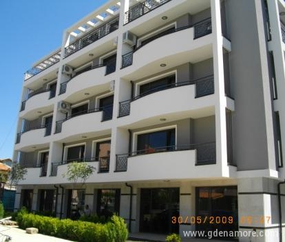 Апартамент в комплекс &#34;Night Breeze&#34;Сарафово, privat innkvartering i sted Burgas, Bulgaria