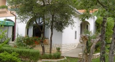 Apartments Barbara, private accommodation in city Krk Pinezići, Croatia