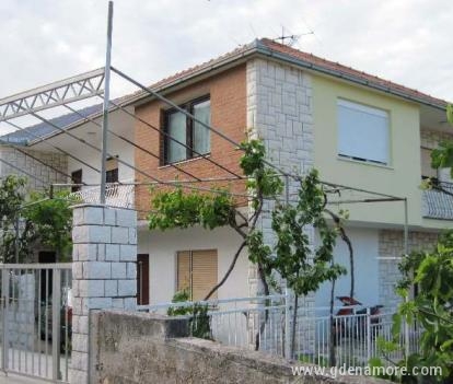 Apartmani Bojanić - Vinišće, privat innkvartering i sted Vinišće, Kroatia