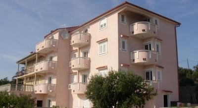 Apartments Bambi, private accommodation in city Lun Novalja, Croatia