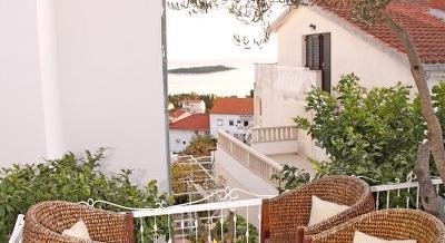 Apartment TINO, private accommodation in city Hvar, Croatia