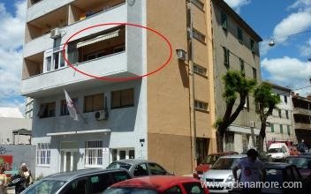 АПАРТАМЕНТ CARLOS SPLIT BAČVICE, частни квартири в града Split, Хърватия