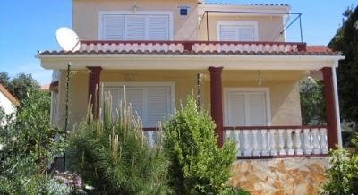 Apartamento Mandre, alojamiento privado en Pag, Croacia