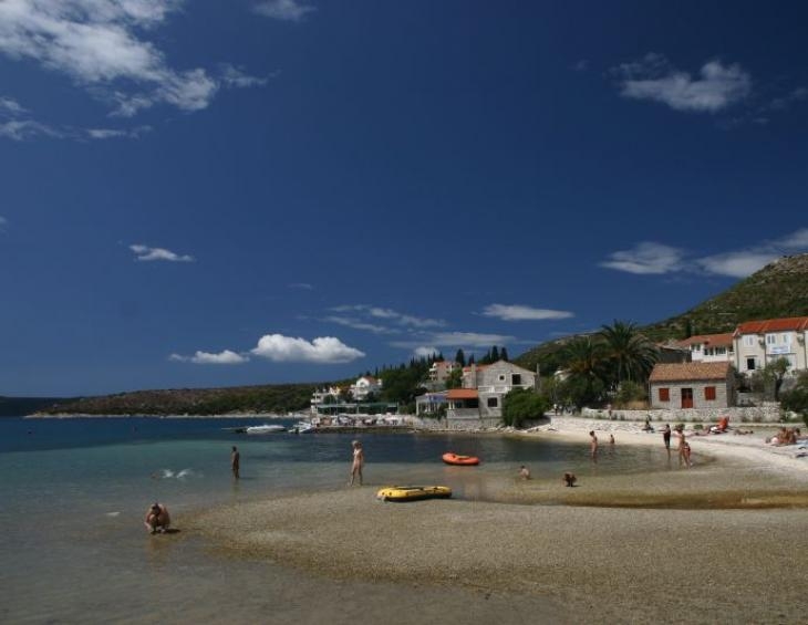 plaža ispred vile tia maria