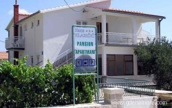 Appartamenti Klaricic, alloggi privati a Živogošće, Croazia