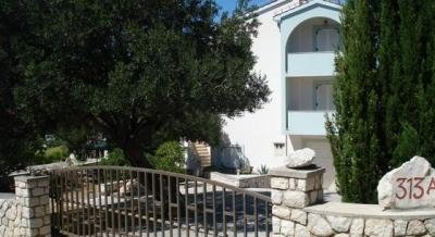 Apartamentos Jakisnica, alojamiento privado en Novalja, Croacia