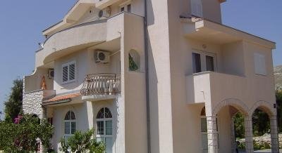 Apartments Vesna Grebastica, private accommodation in city Grebaštica, Croatia