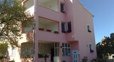 Apartments VILLA KORINA, private accommodation in city Brodarica, Croatia